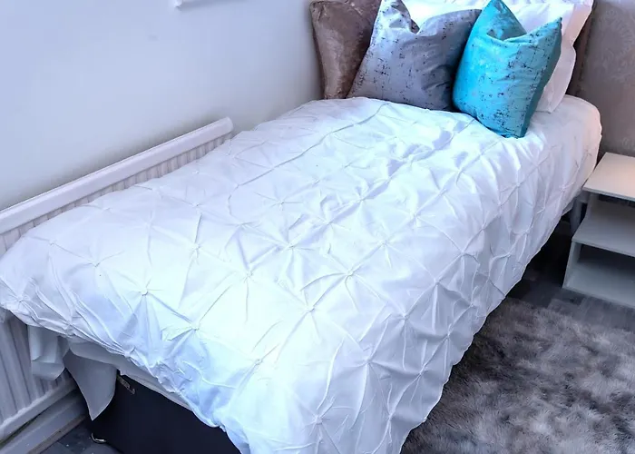 I Love London! A Stunning 2Bed Home Sleeps 1-4!